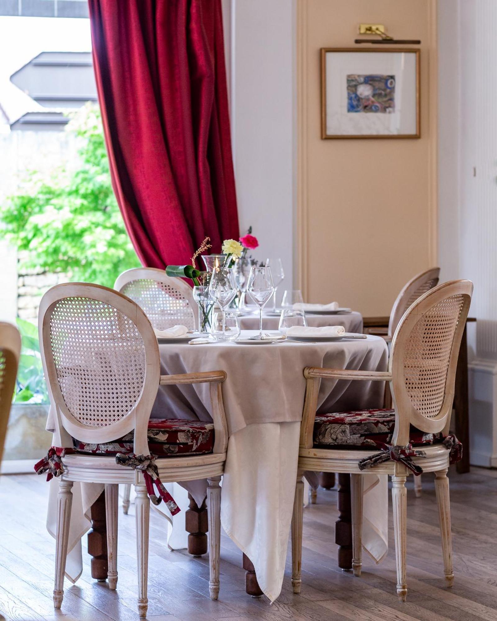 Hotel Restaurant Le Centenaire Les Eyzies Exterior photo